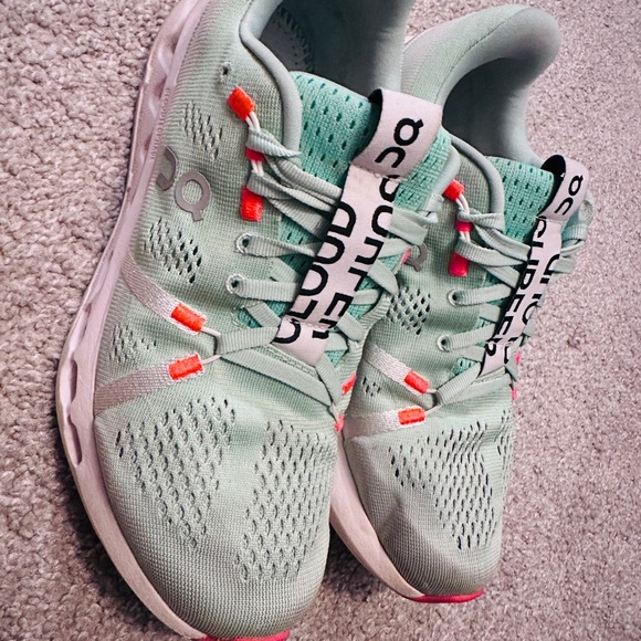 On Running Cloudstratus Shoes in Mint and Orange - Picture 2 of 8